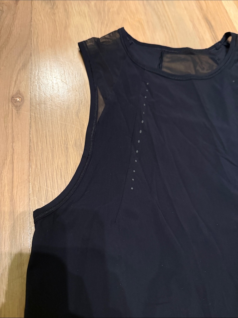 Lululemon Black Mesh Tank Top - Picture 2 of 4